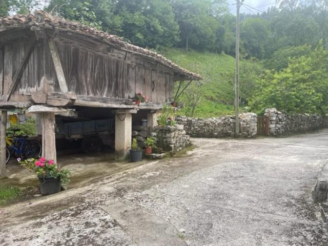 El Requexu De Rales Vila Rales  Exterior foto